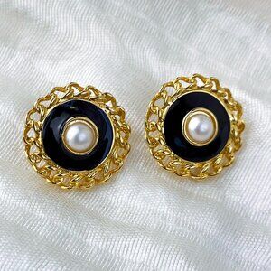 ❄️Cute 80s Vintage Gold & Black Round Earrings with Chain Detail & White Center